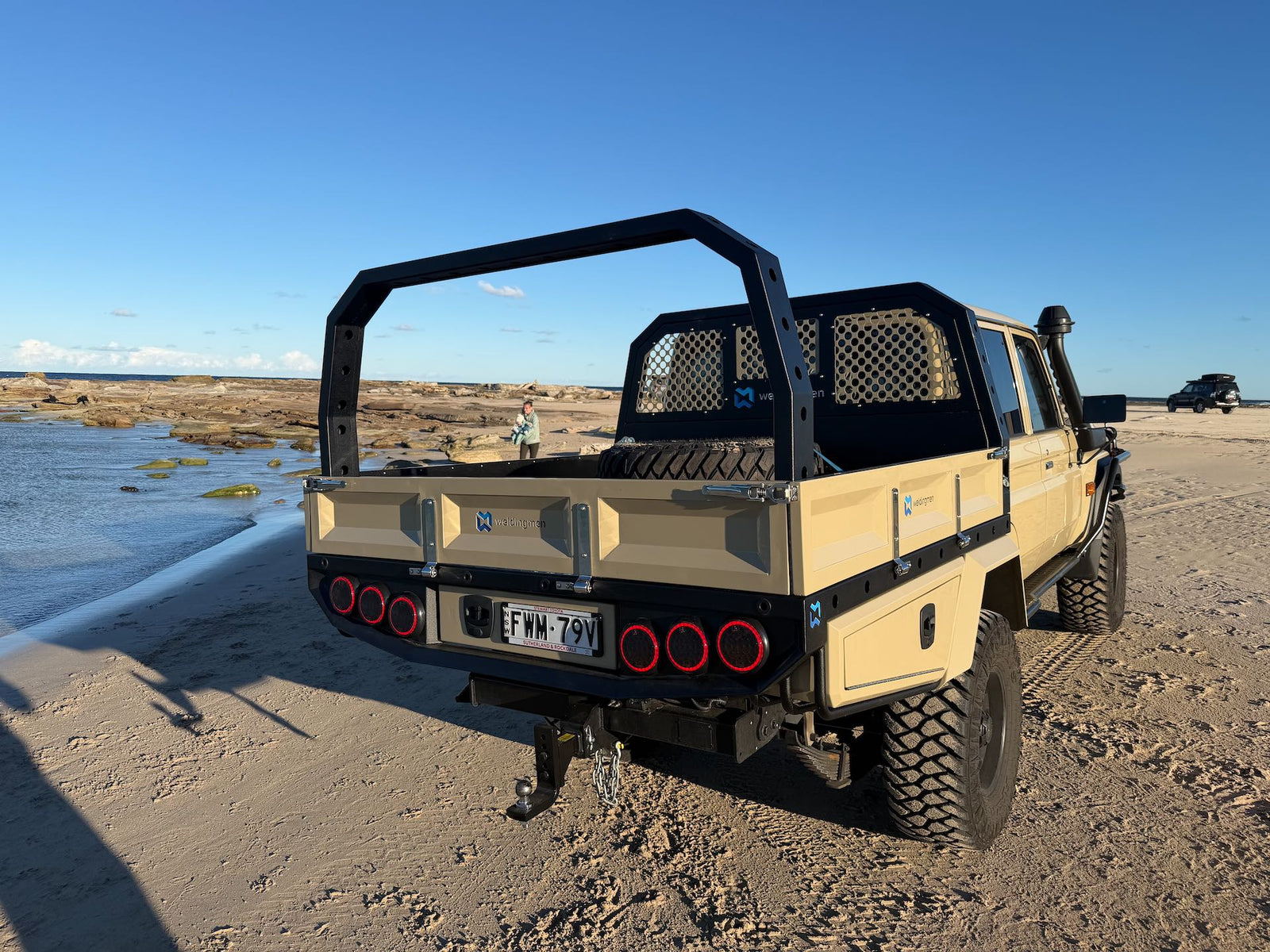 1850 Dual Cab Tray 79 Series - photo 28