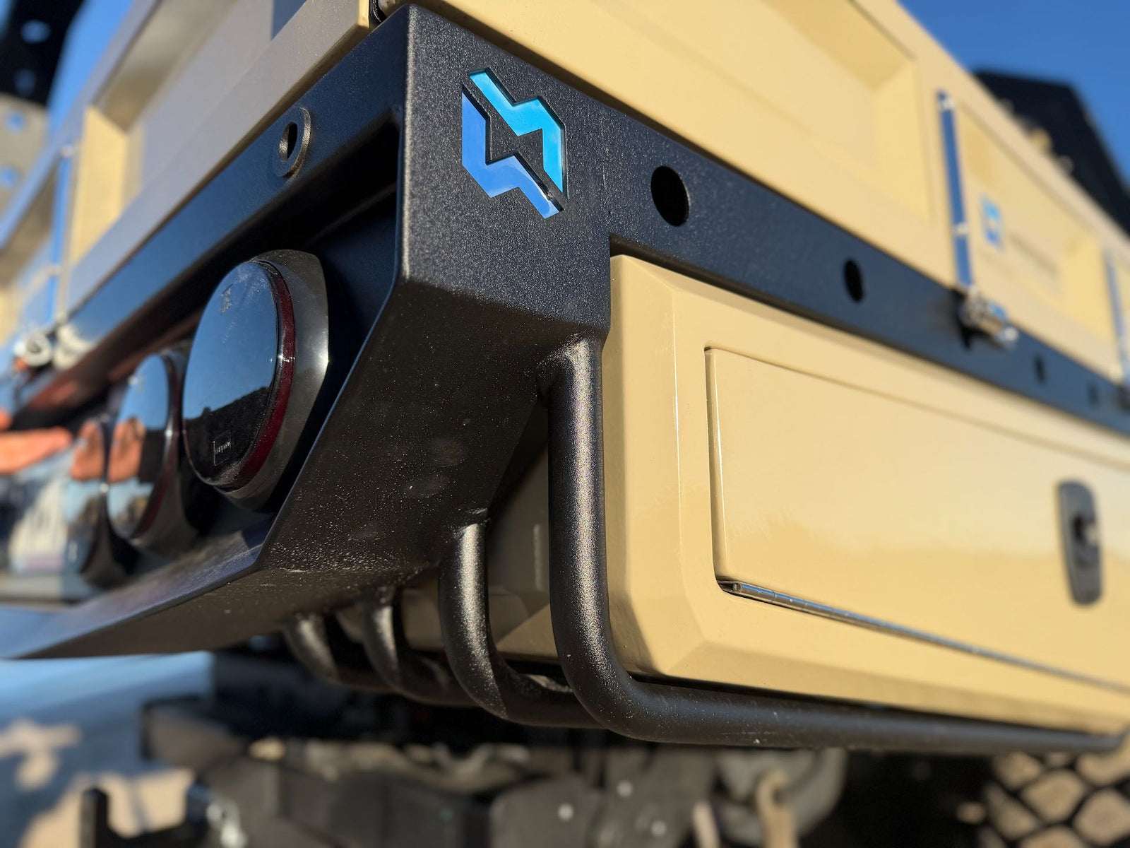1850 Dual Cab Tray 79 Series - photo 32