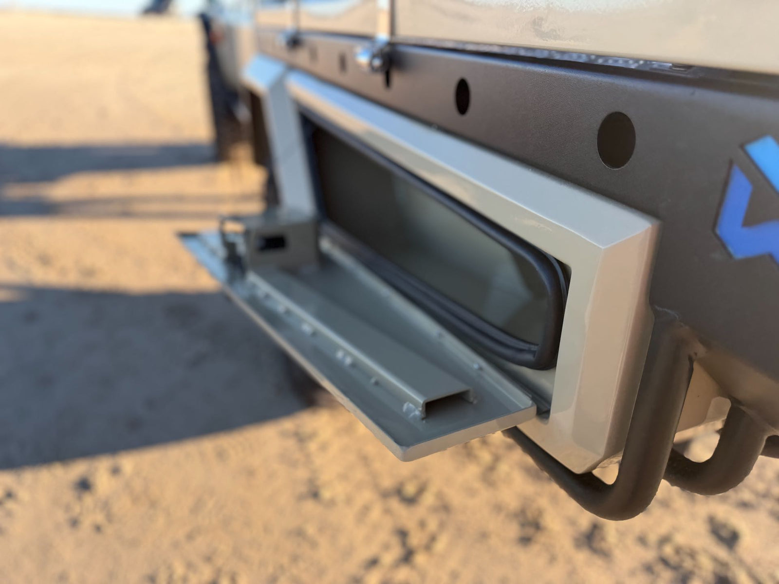 1850 Dual Cab Tray 79 Series - photo 37