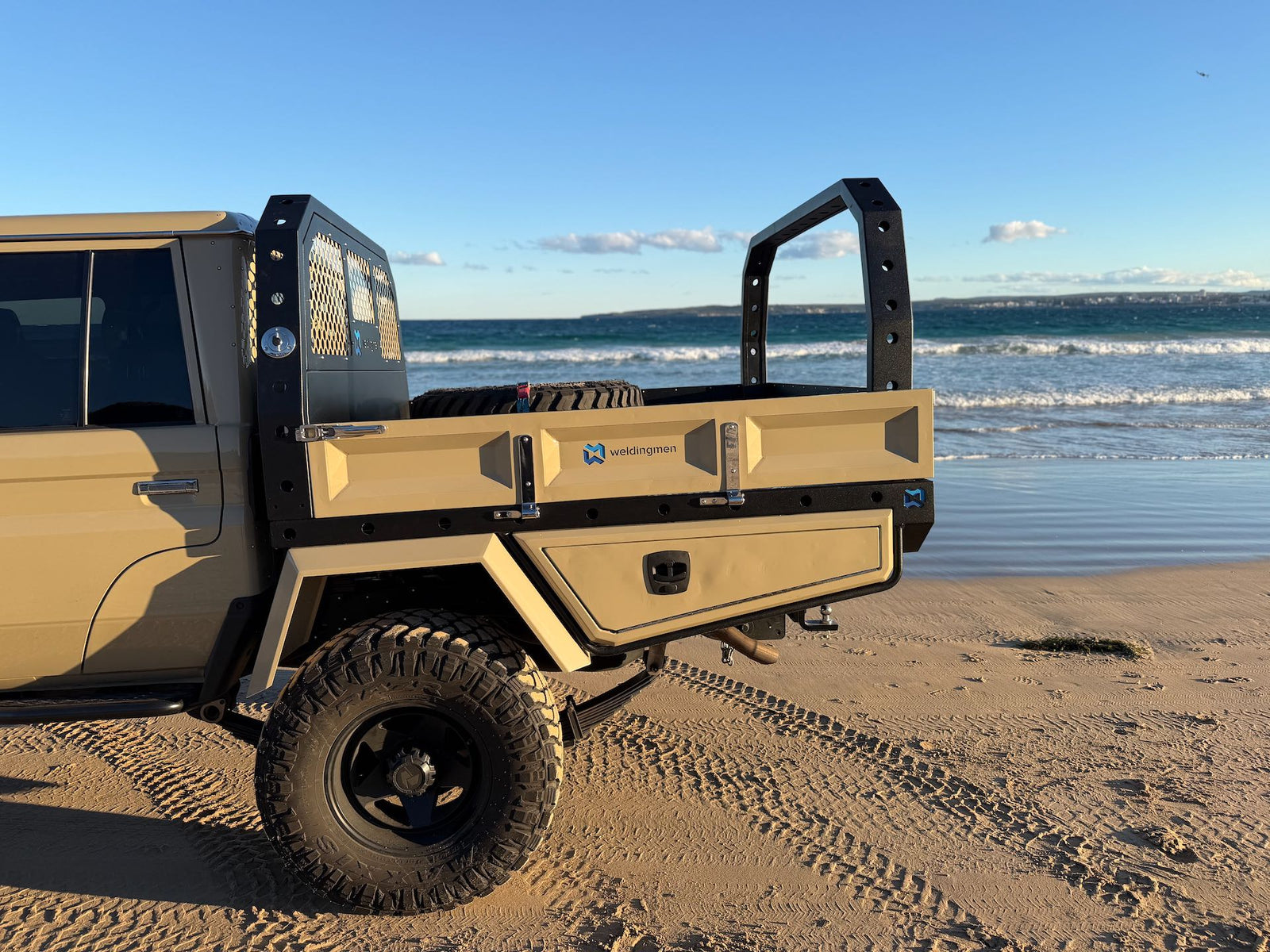 1850 Dual Cab Tray 79 Series - photo 8