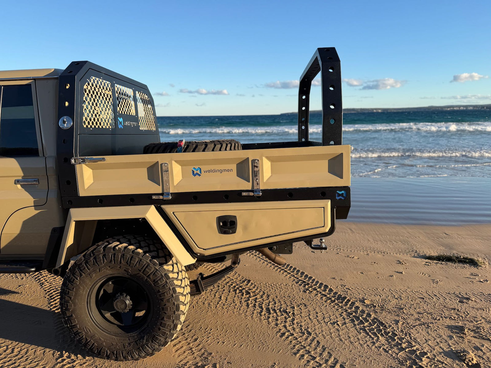 1850 Dual Cab Tray 79 Series - photo 9